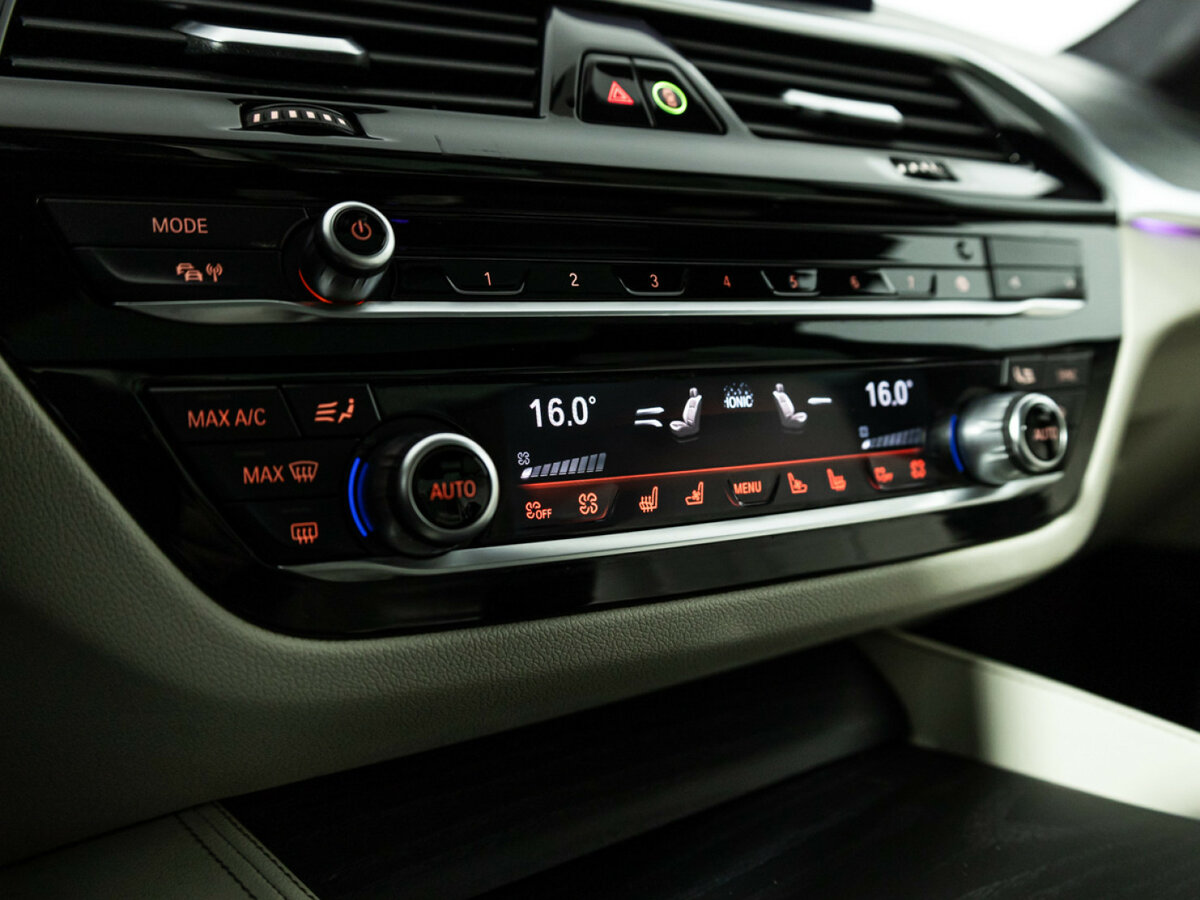 BMW 5 серии 540i xDrive VII (G30/G31/G38) Рестайлинг, 2020 Фото №22