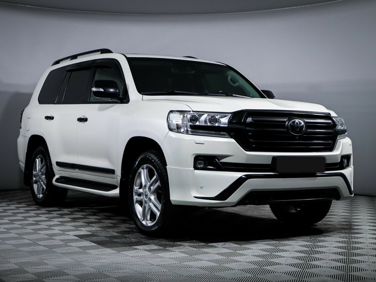 Toyota Land Cruiser 200 Series Рестайлинг 2, 2018 Фото №3