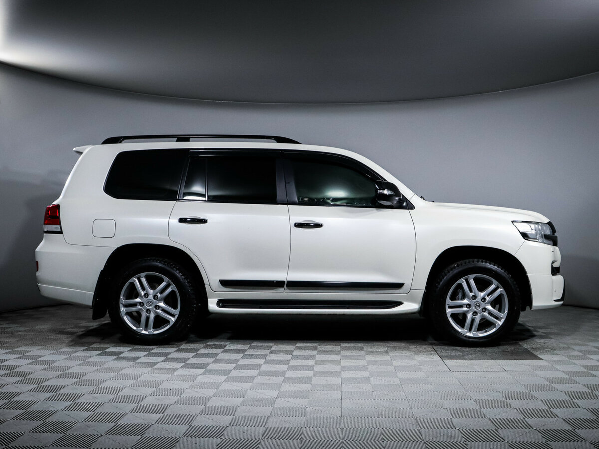 Toyota Land Cruiser 200 Series Рестайлинг 2, 2018 Фото №4
