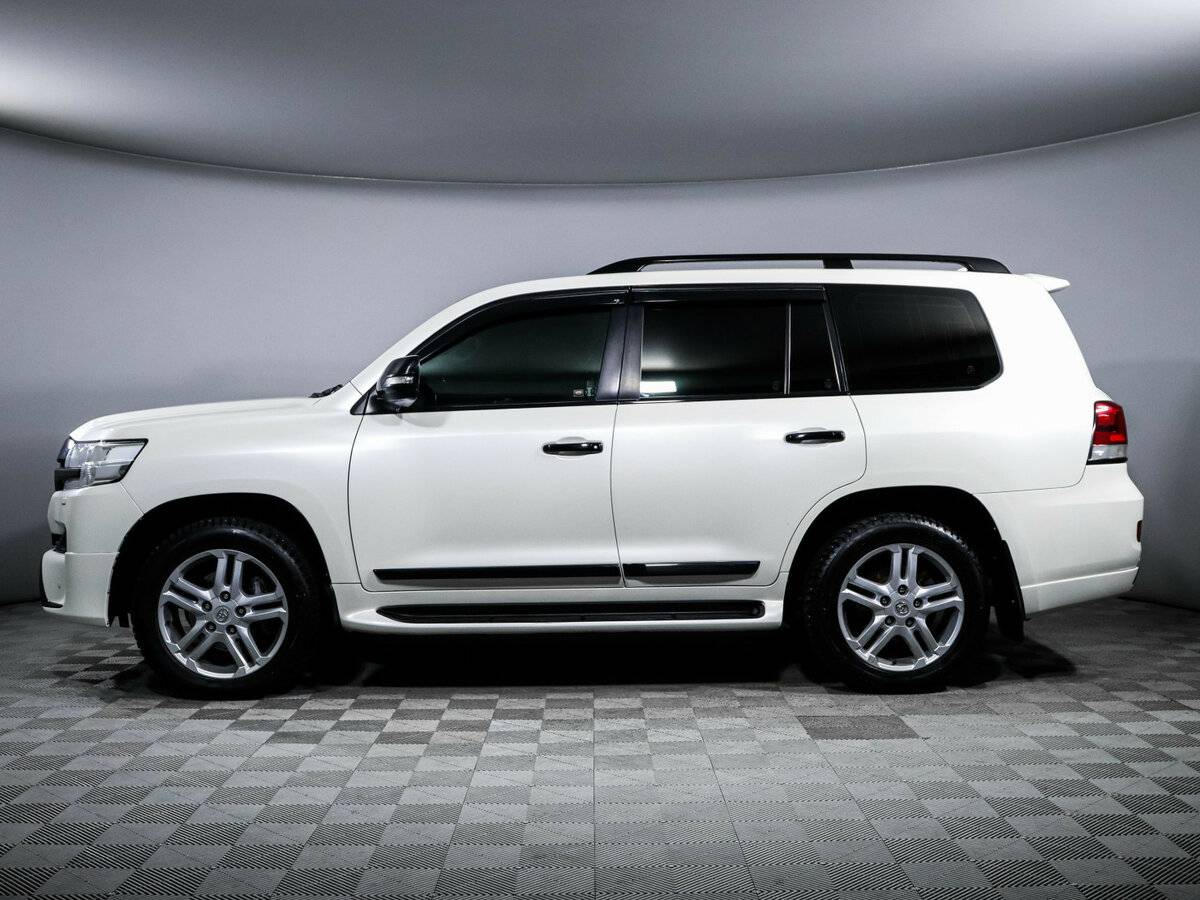 Toyota Land Cruiser 200 Series Рестайлинг 2, 2018 Фото №8