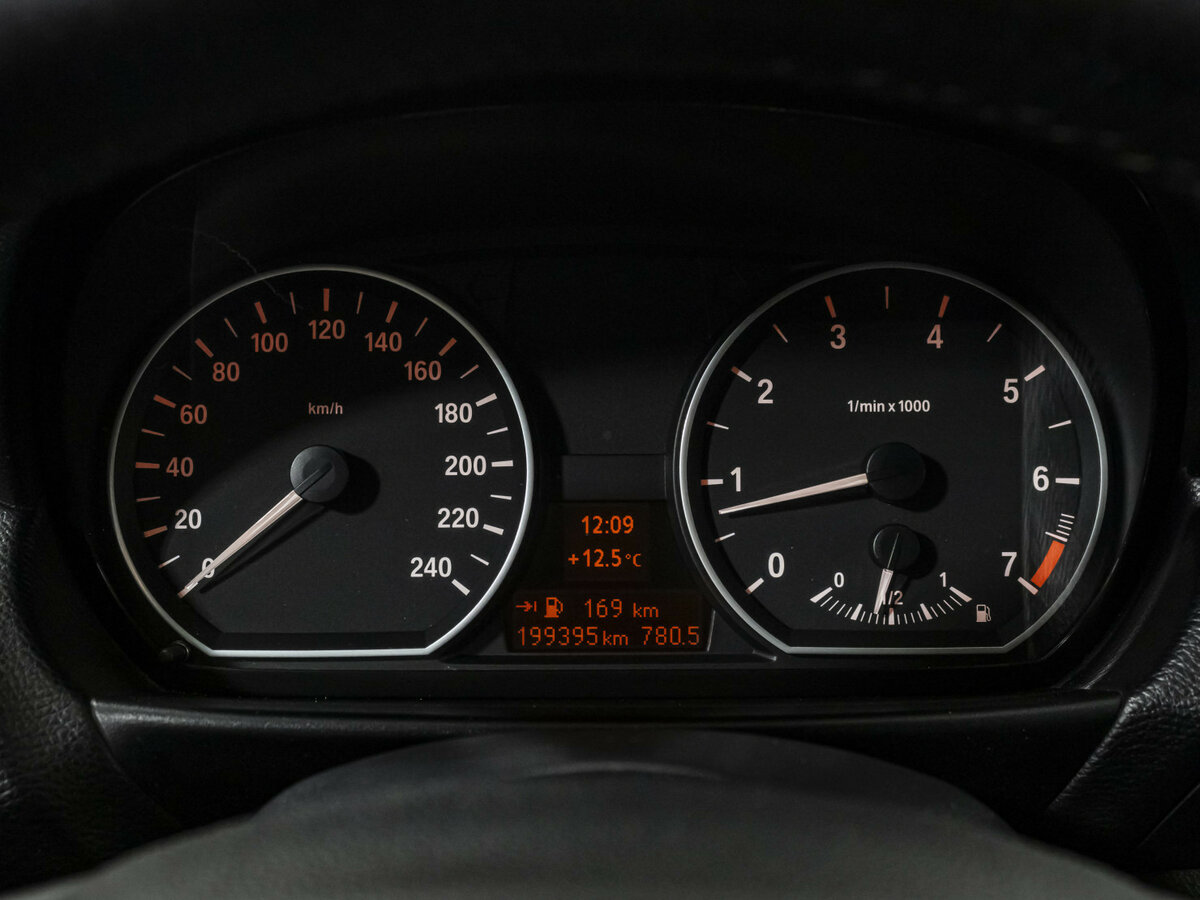 BMW 1 серии 118i I (E81/E82/E87/E88) Рестайлинг, 2008 Фото №9