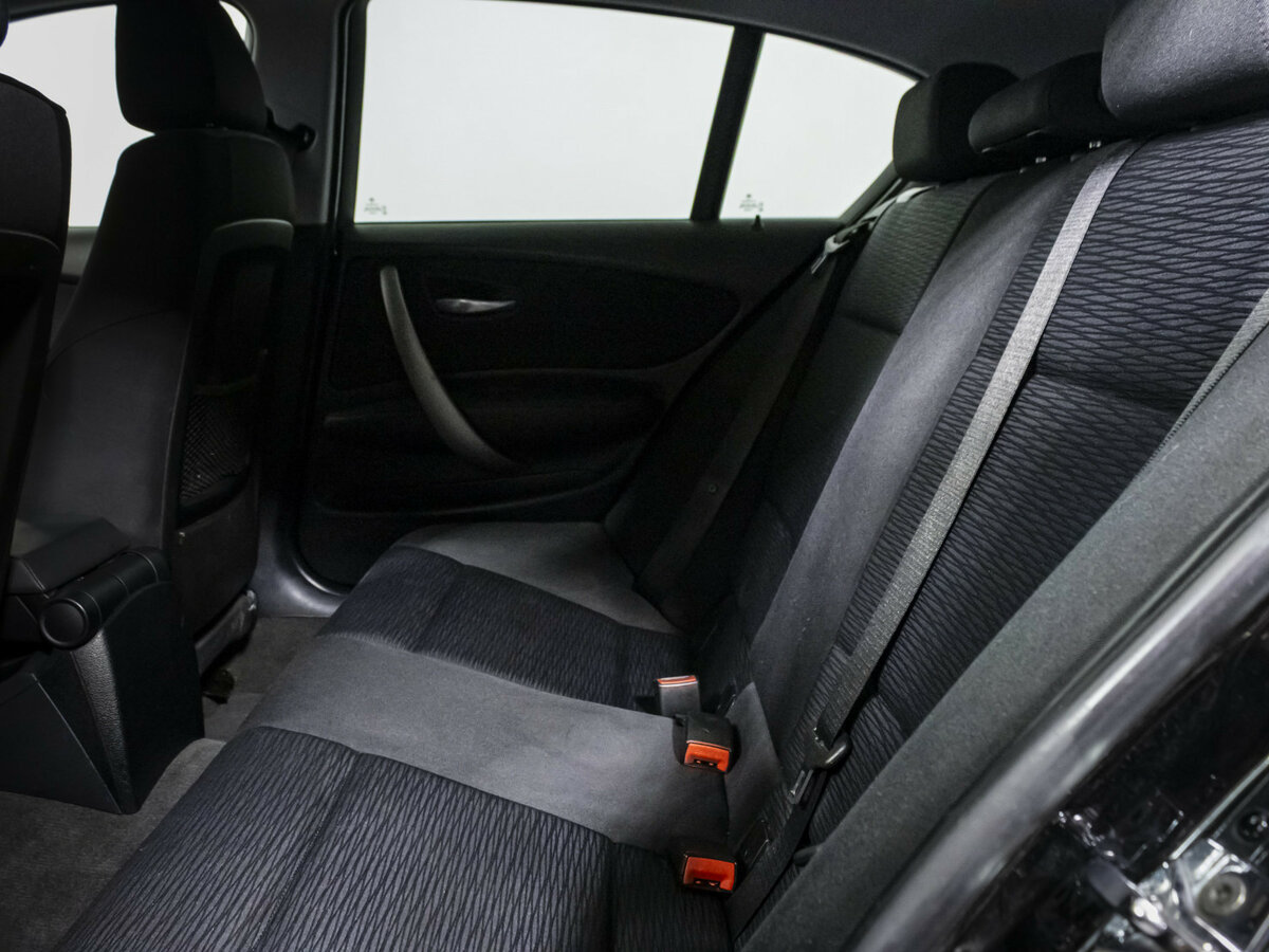 BMW 1 серии 118i I (E81/E82/E87/E88) Рестайлинг, 2008 Фото №13