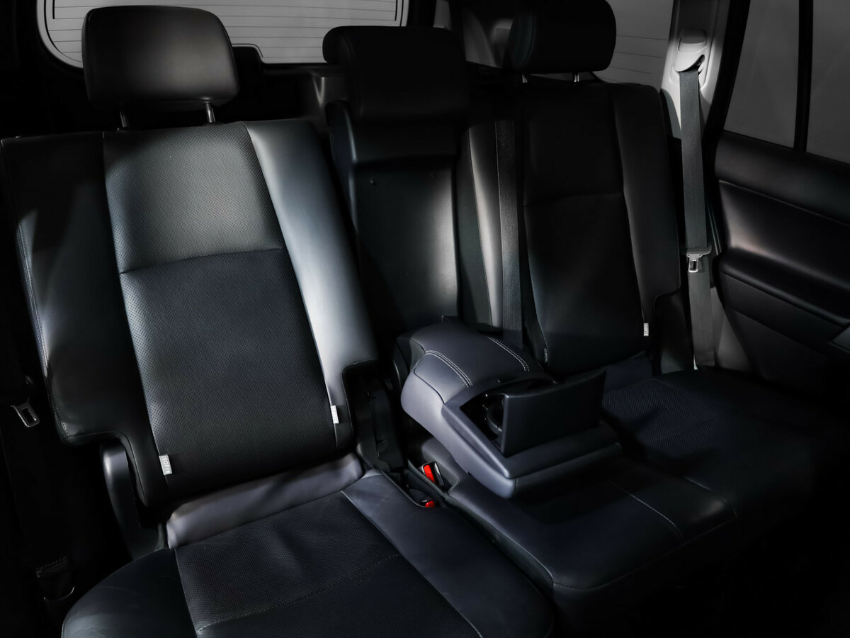 Toyota Land Cruiser Prado 150 Series Рестайлинг 2, 2018 Фото №30