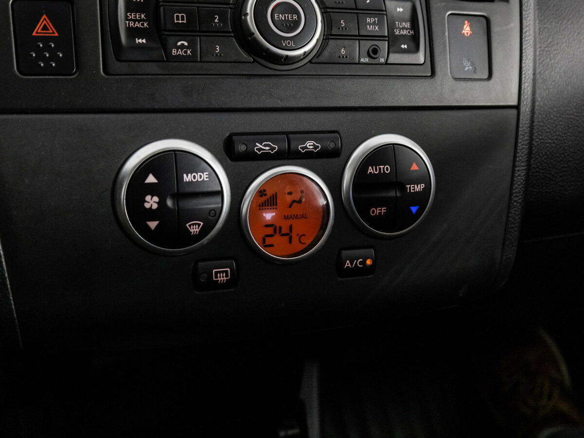 Nissan Tiida I, 2010 Фото №10