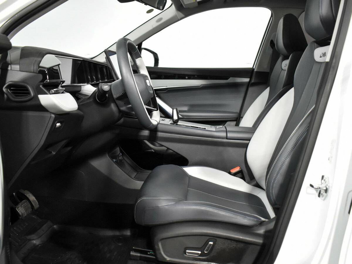 Geely Boyue L II, 2024 Фото №10