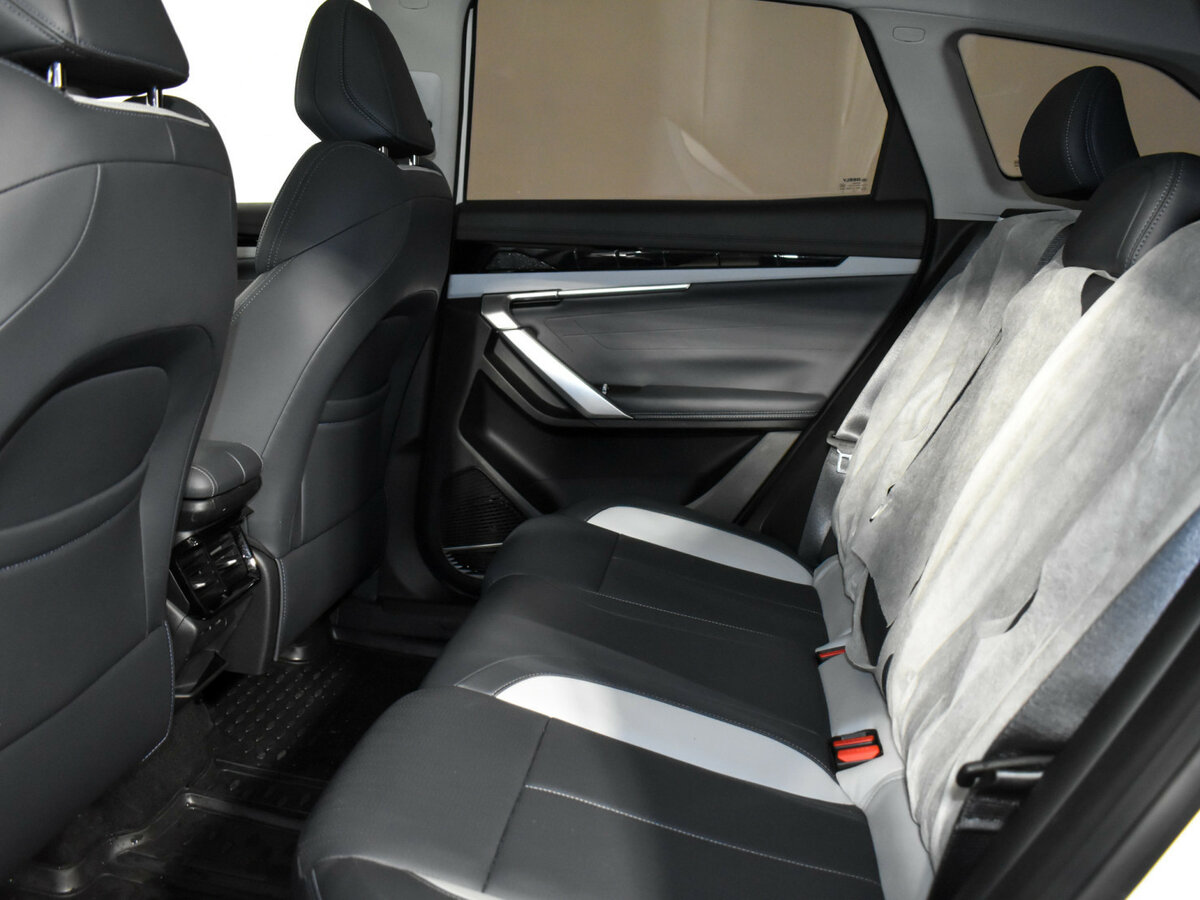 Geely Boyue L II, 2024 Фото №11