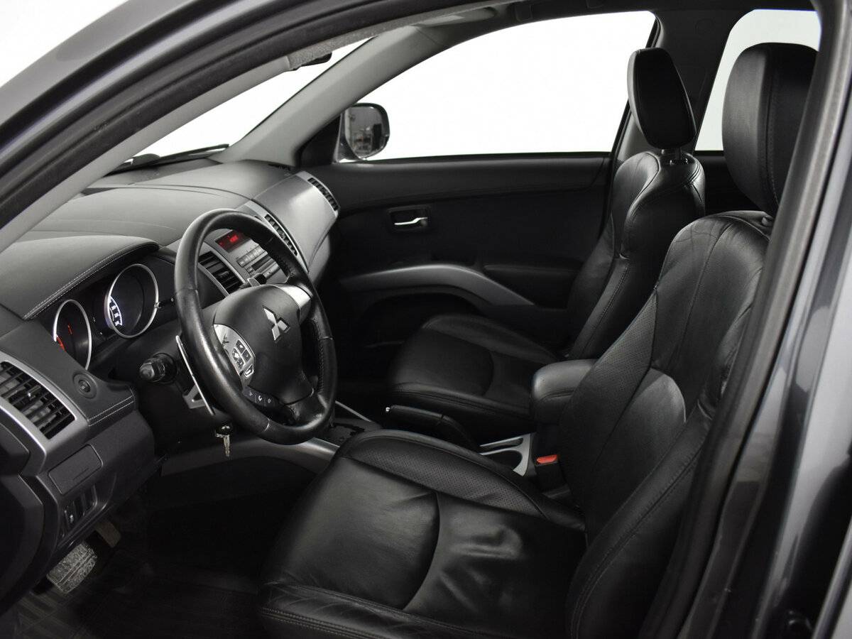 Mitsubishi Outlander II Рестайлинг, 2012 - 289 659 км. | Фото №7