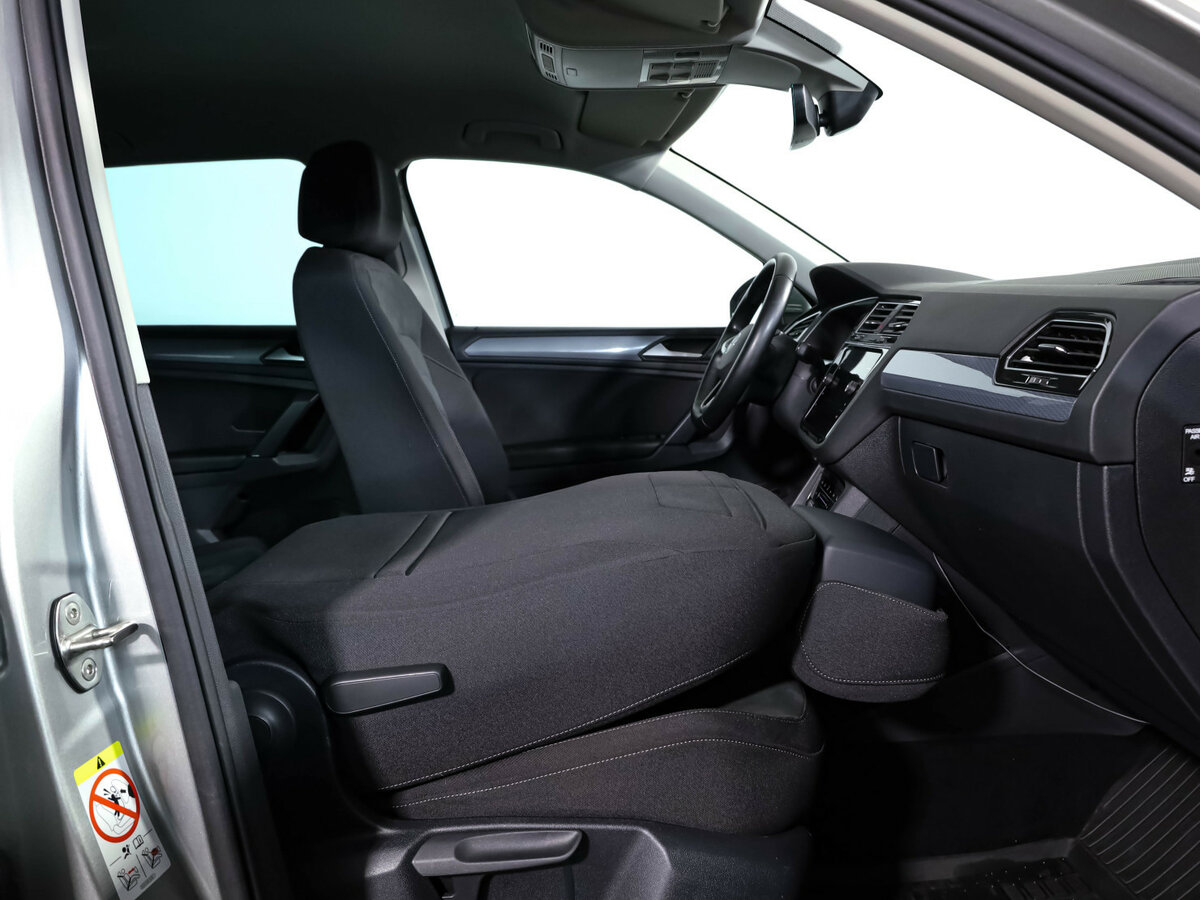 Volkswagen Tiguan II Рестайлинг, 2021 Фото №20