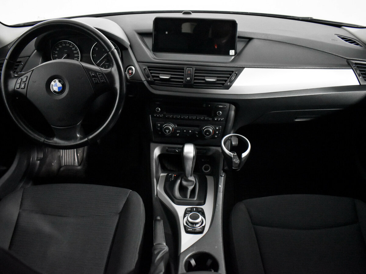 BMW X1 18i I (E84), 2010 Фото №13