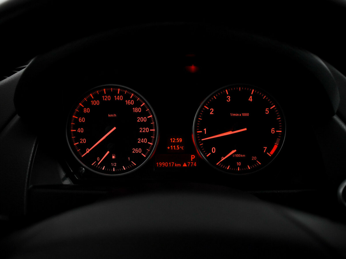 BMW X1 18i I (E84), 2010 Фото №18