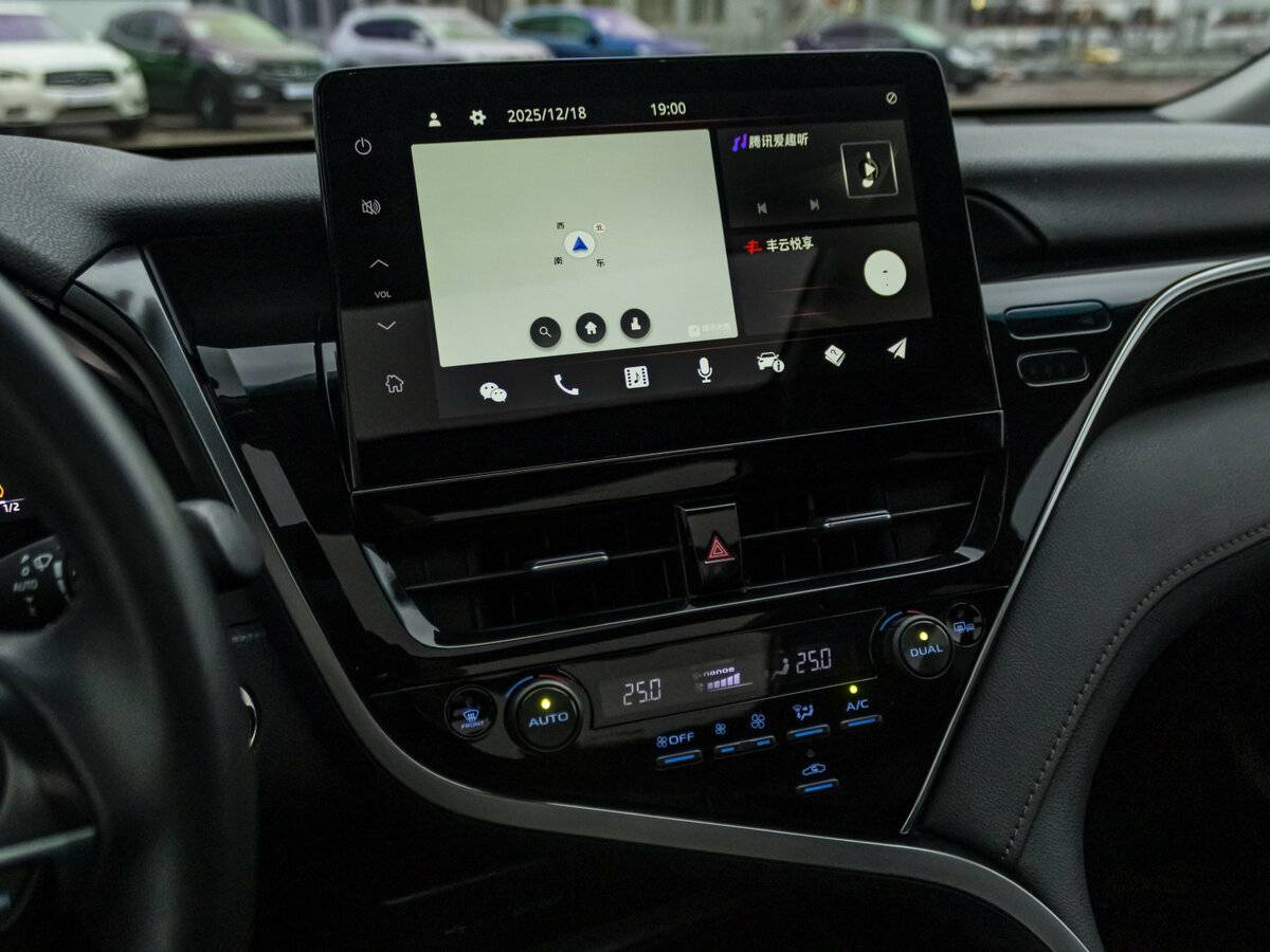 Toyota Camry VIII (XV70) Рестайлинг, 2023 Фото №16