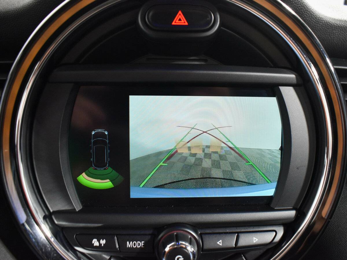 Mini Hatch Cooper III (F55/F56) Рестайлинг, 2019 Фото №16