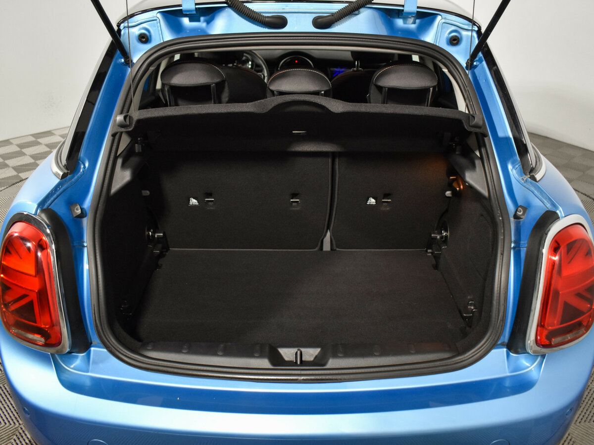 Mini Hatch Cooper III (F55/F56) Рестайлинг, 2019 Фото №21