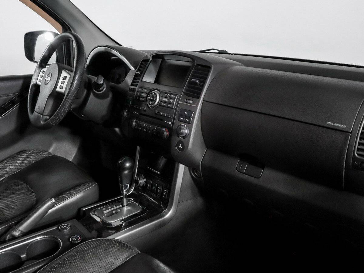 Nissan Pathfinder III Рестайлинг, 2010 Фото №9