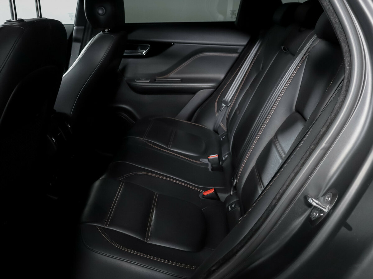 Jaguar F-Pace I, 2017 Фото №10