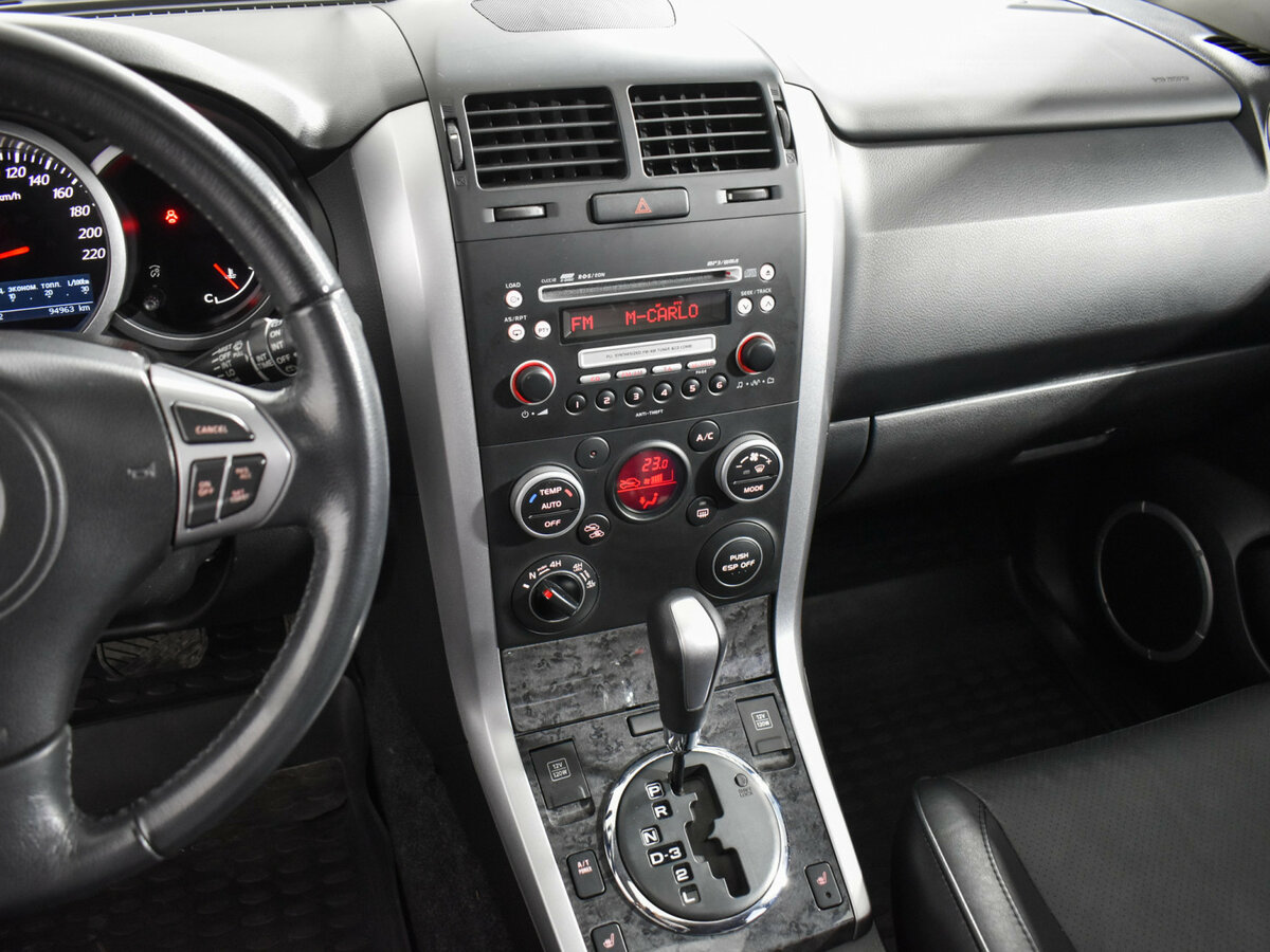 Suzuki Grand Vitara II Рестайлинг, 2010 Фото №17