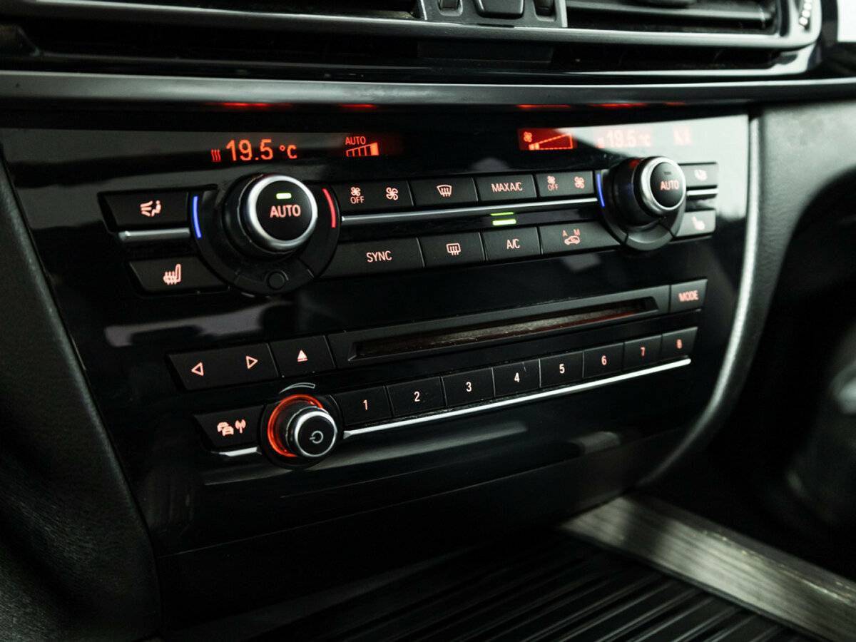 BMW X5 40d III (F15), 2015 Фото №19