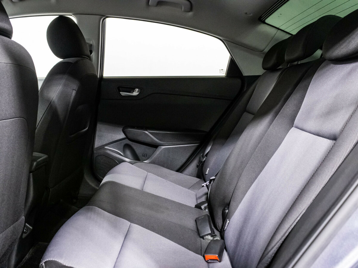 Hyundai Solaris II Рестайлинг, 2021 Фото №12