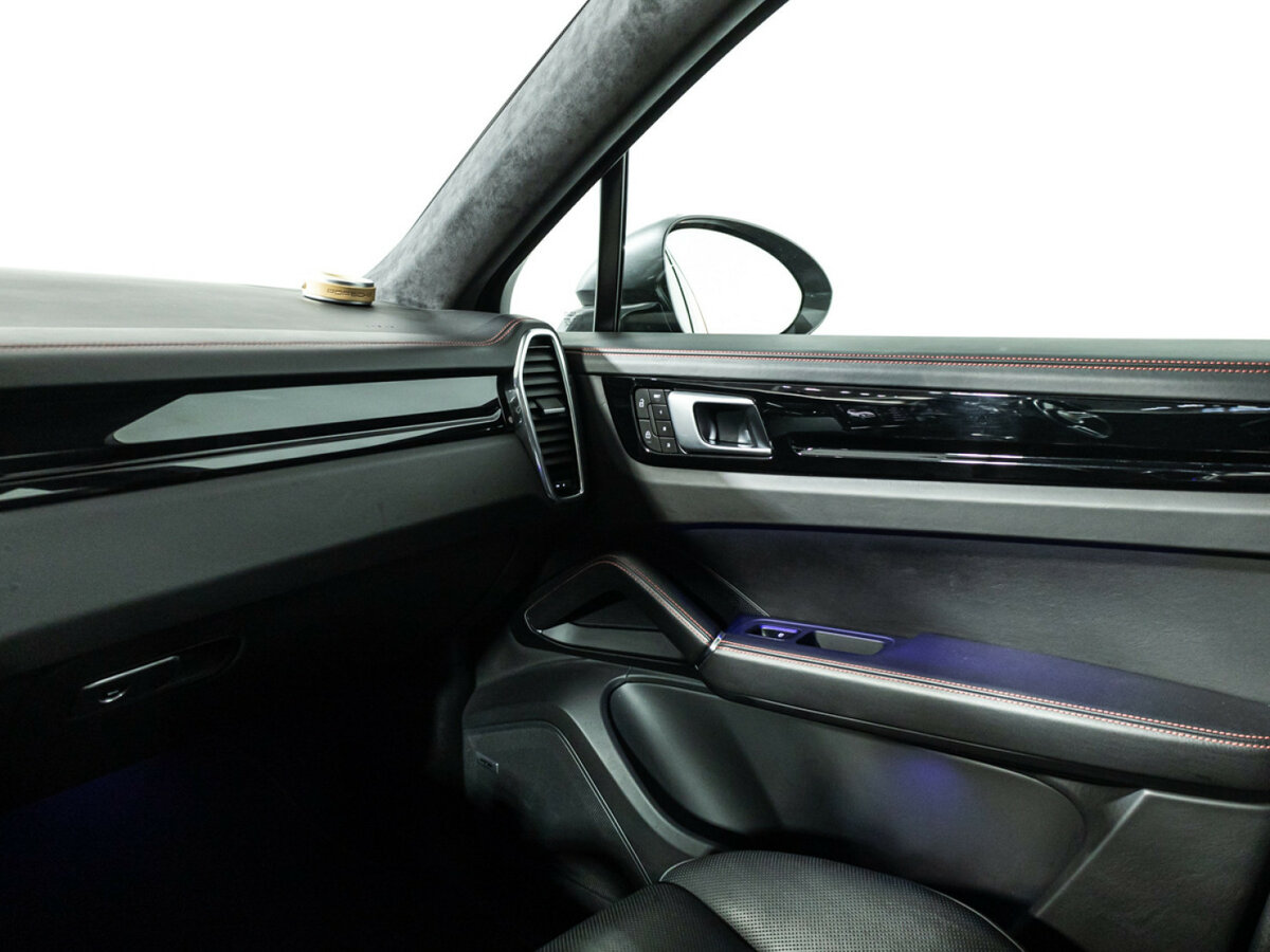 Porsche Cayenne Coupé III, 2021 Фото №16