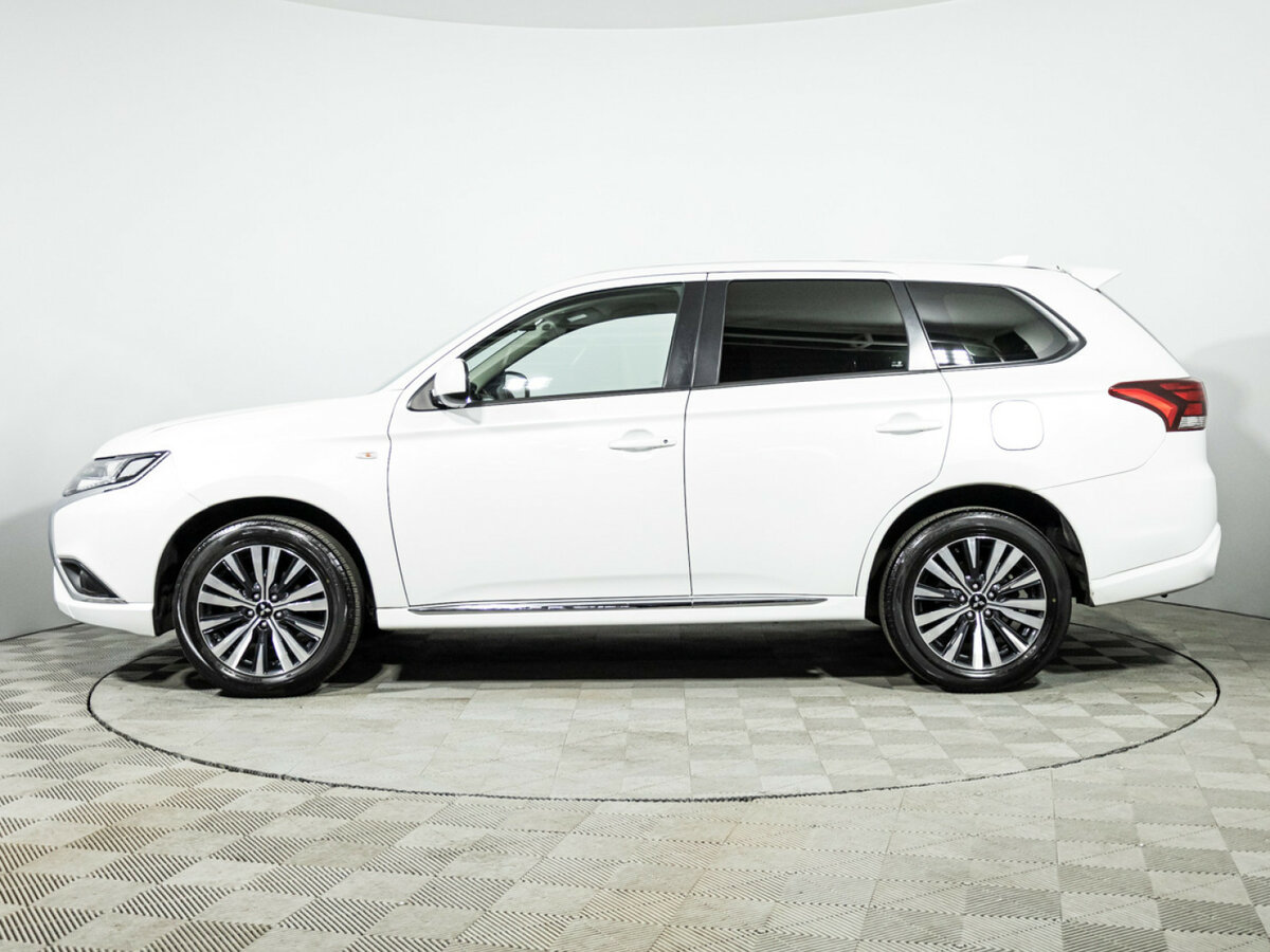 Mitsubishi Outlander III Рестайлинг 3, 2022 - 32 511 км. | Фото №8