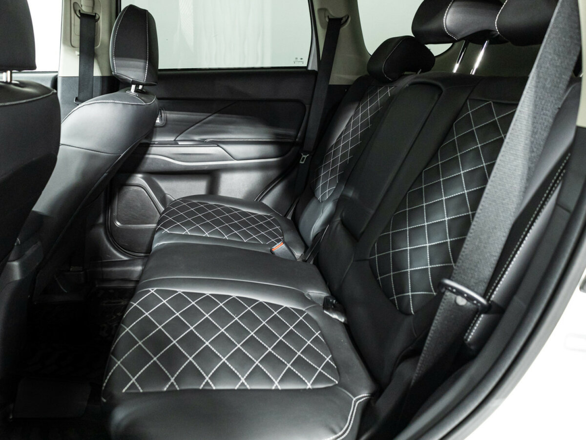 Mitsubishi Outlander III Рестайлинг 3, 2022 Фото №8