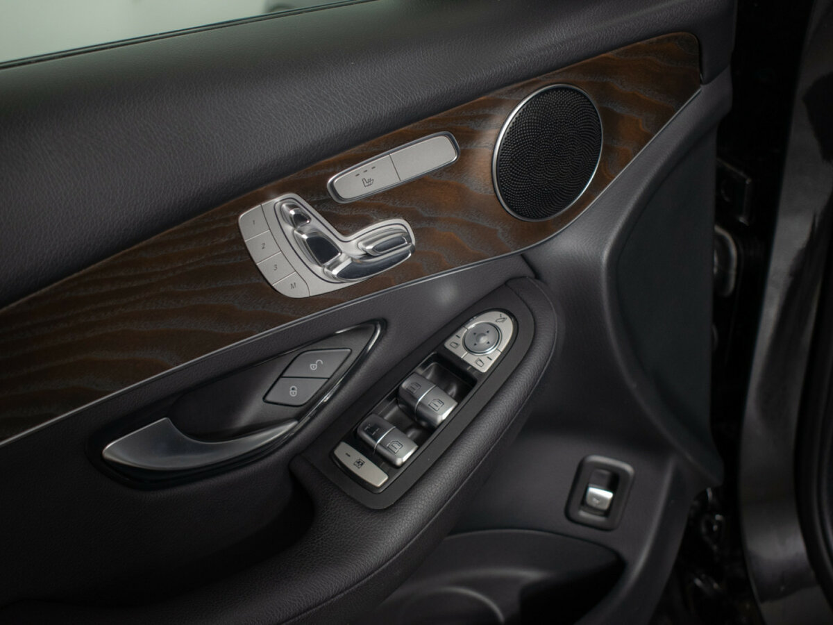 Mercedes-Benz GLC 300 I (X253) Рестайлинг, 2019 Фото №15