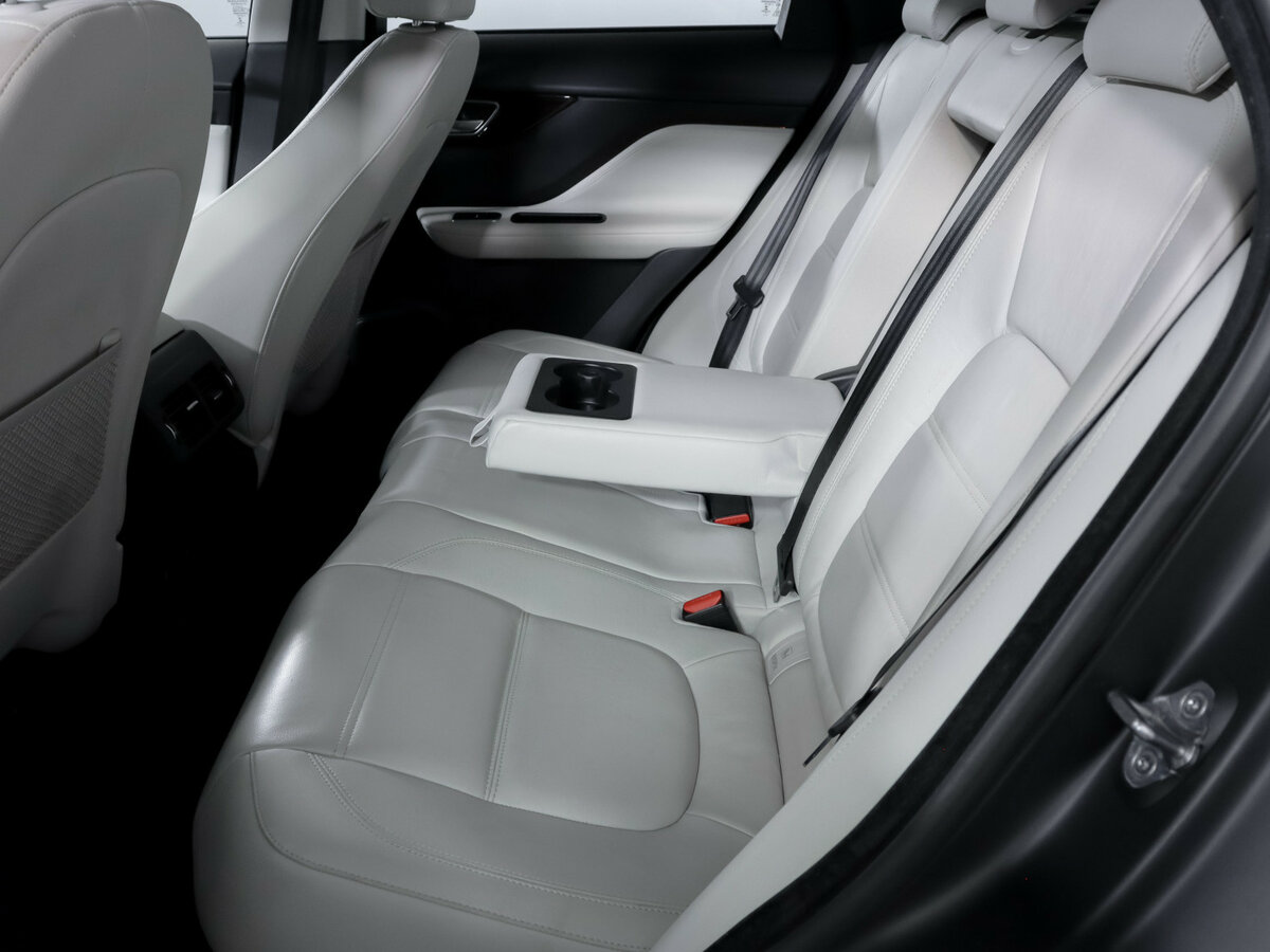 Jaguar F-Pace I, 2016 Фото №10