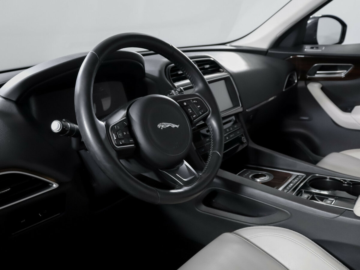 Jaguar F-Pace I, 2016 Фото №14