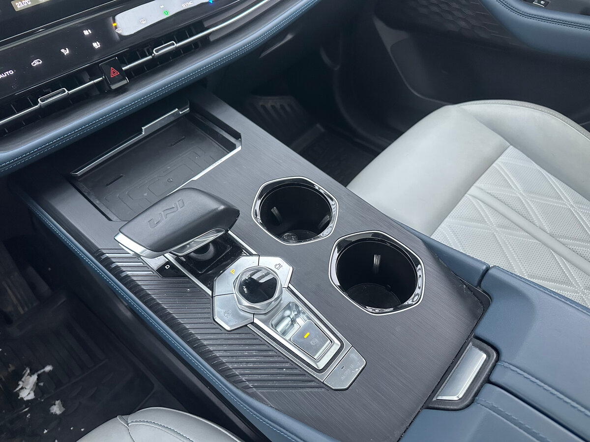 Changan UNI-K iDD, 2023 Фото №15