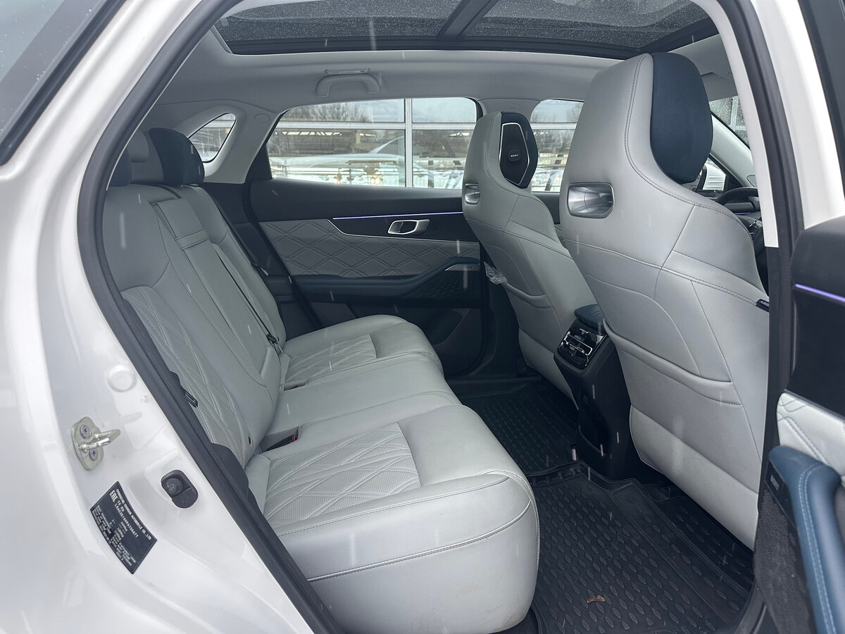 Changan UNI-K iDD, 2023 Фото №20