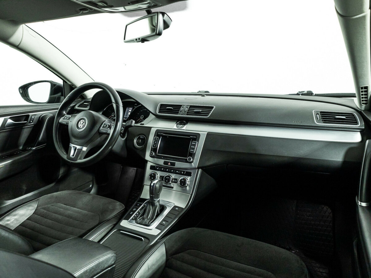 Volkswagen Passat B7, 2011 Фото №8