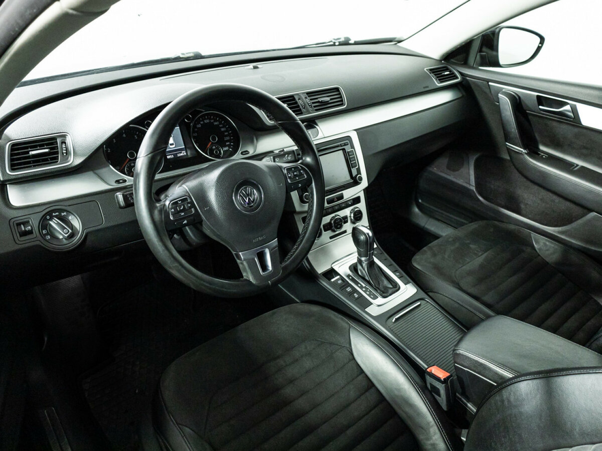 Volkswagen Passat B7, 2011 Фото №10