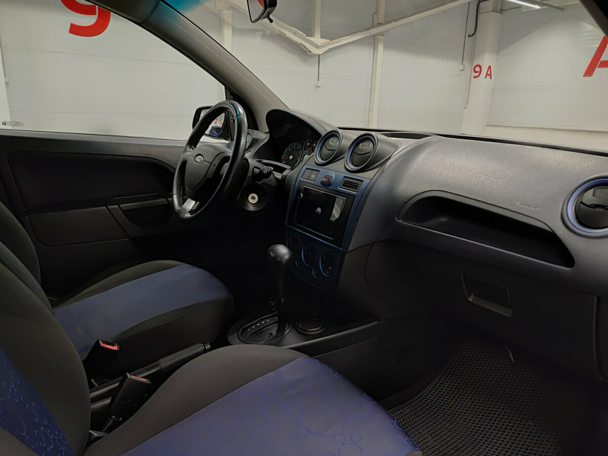 Ford Fiesta Mk5, 2007 Фото №11