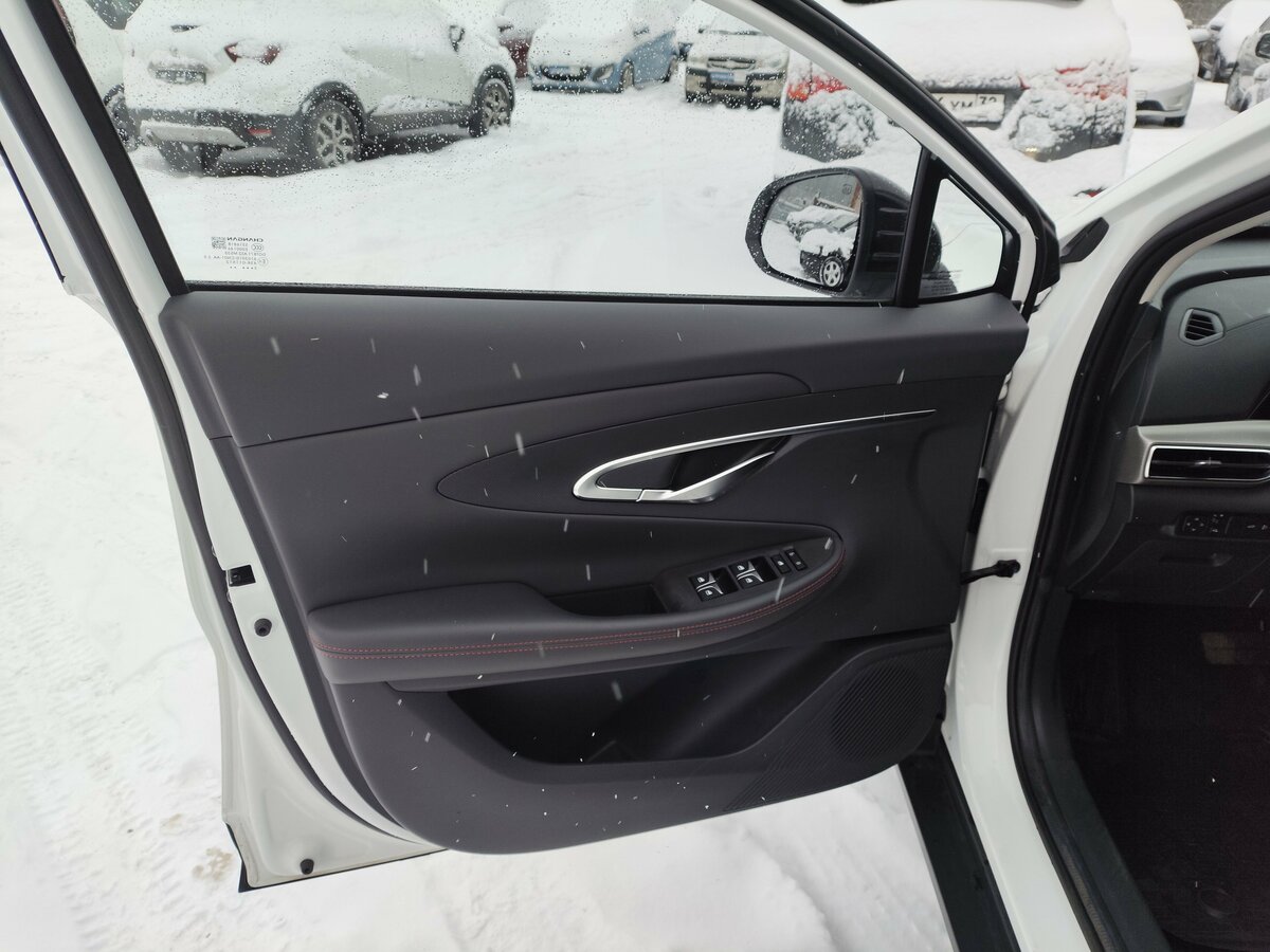 Changan UNI-T I, 2023 Фото №13