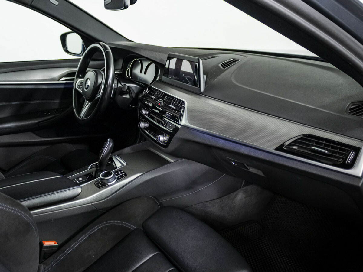 BMW 5 серии 520d xDrive VII (G30/G31/G38), 2019 - 109 001 км. | Фото №7