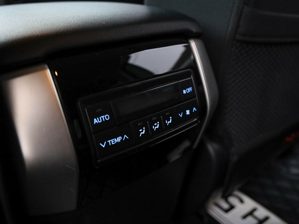 Toyota Land Cruiser Prado 150 Series Рестайлинг 3, 2021 Фото №12