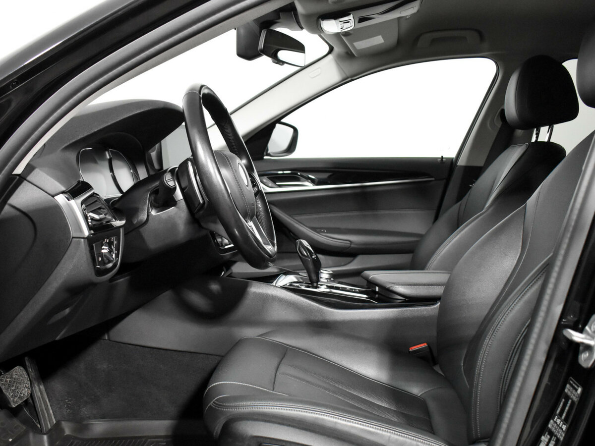 BMW 5 серии 520d xDrive VII (G30/G31/G38) Рестайлинг, 2020 Фото №9