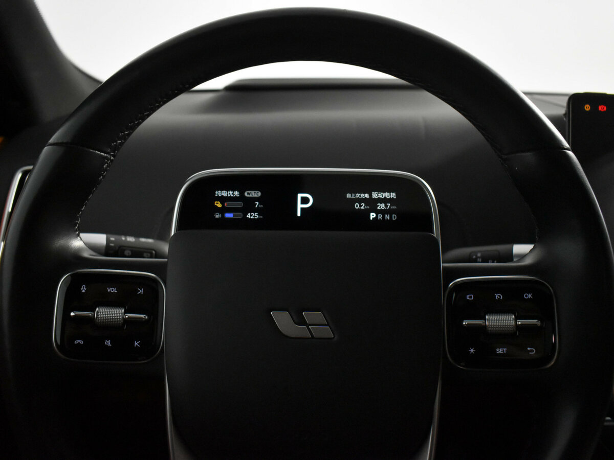 Li Auto (Lixiang) L9 44.5 kWh I, 2023 Фото №19