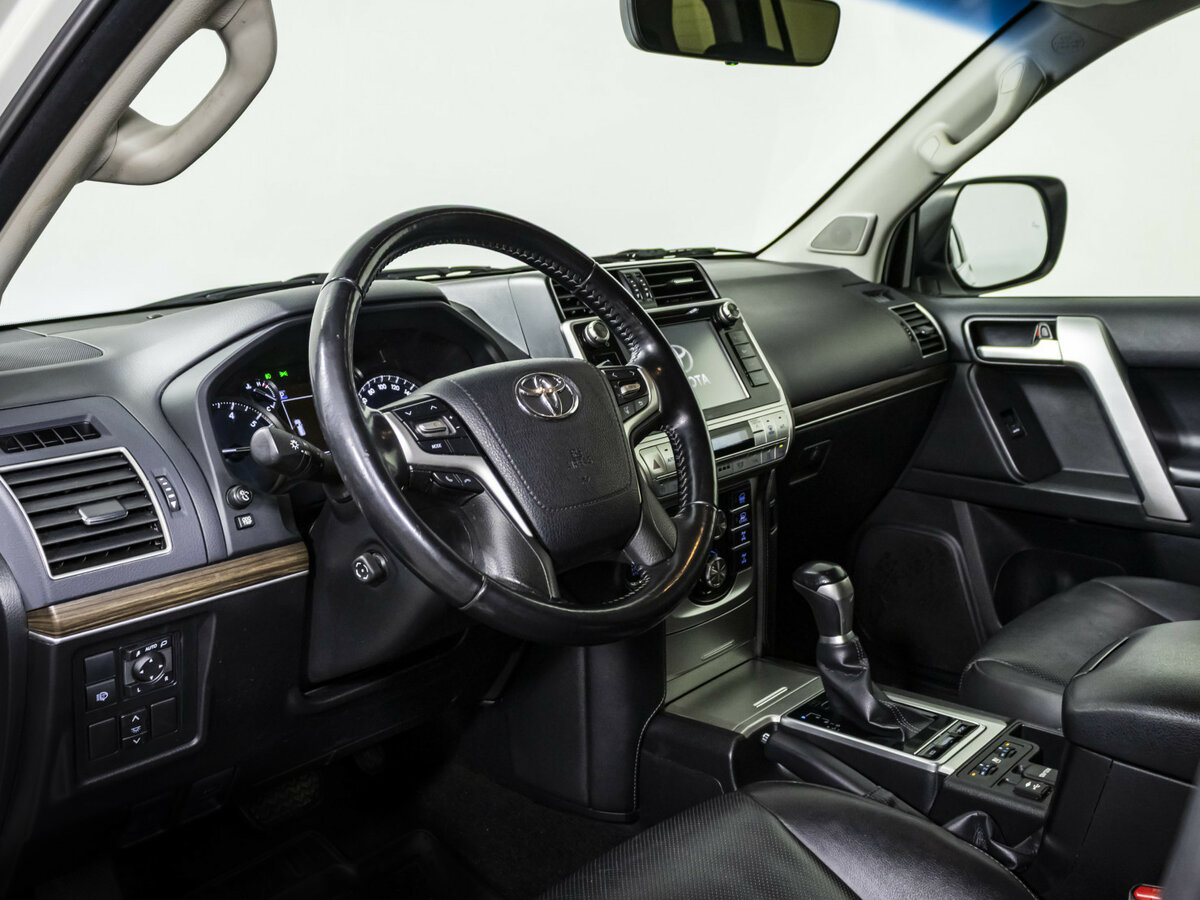 Toyota Land Cruiser Prado 150 Series Рестайлинг 2, 2020 Фото №8