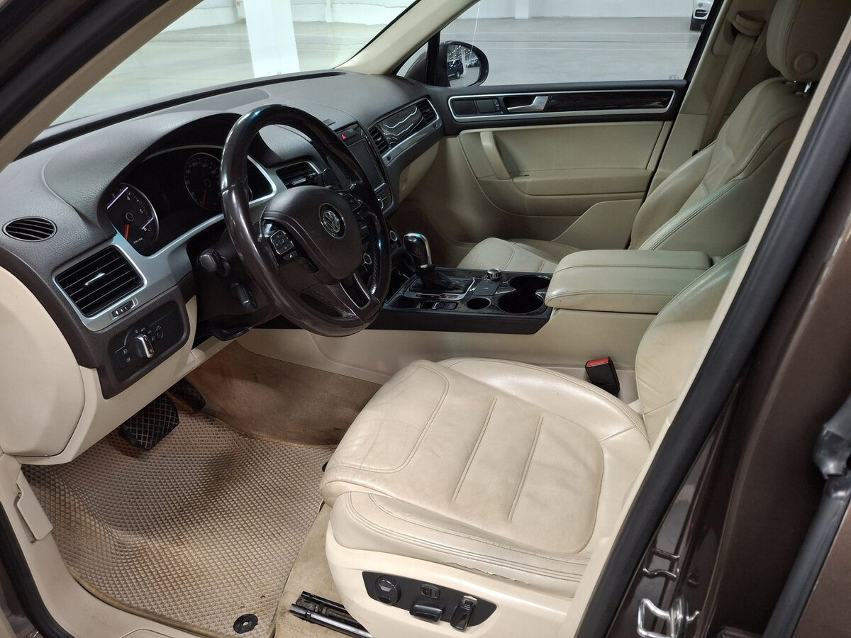 Volkswagen Touareg II, 2013 Фото №16