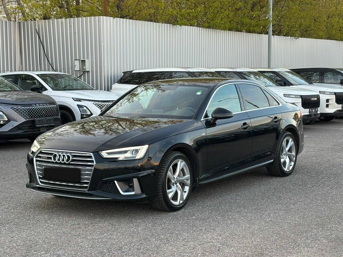 Audi A4, 2018 - 74 992 км. | Фото №1