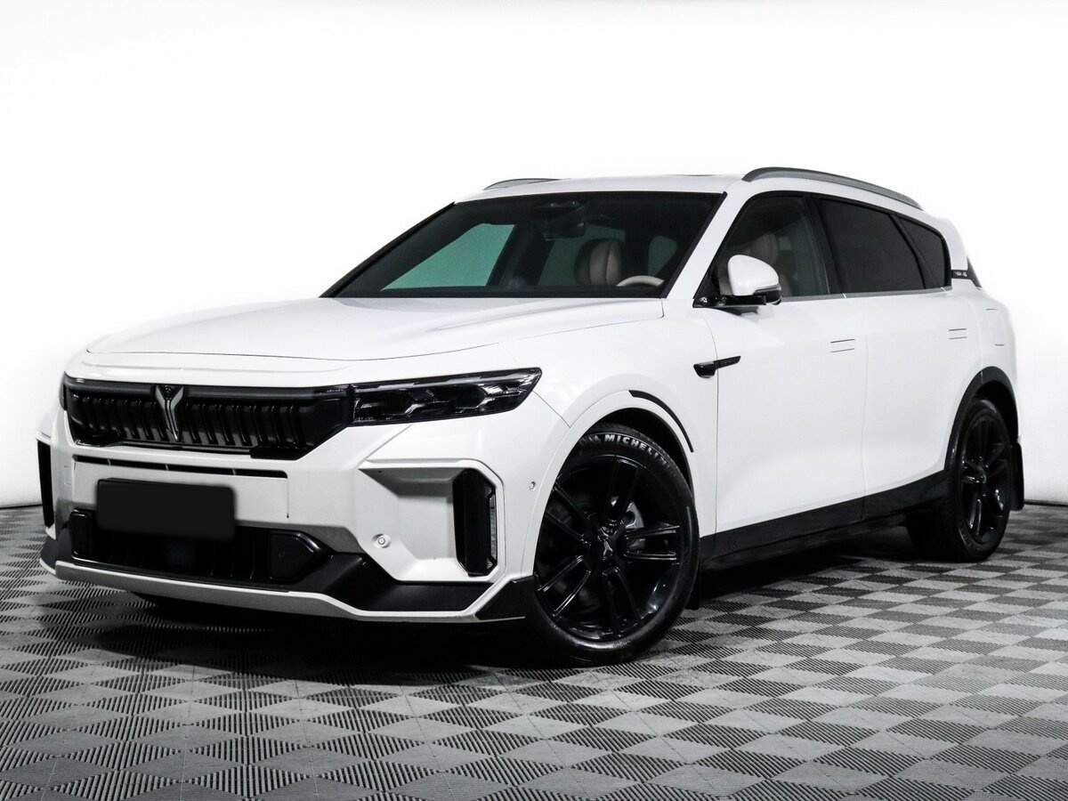 Voyah Free, 2023 - 29 752 км. | Фото №1